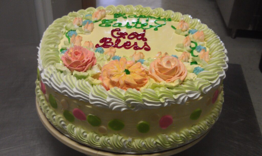 Custom round ice cream cake